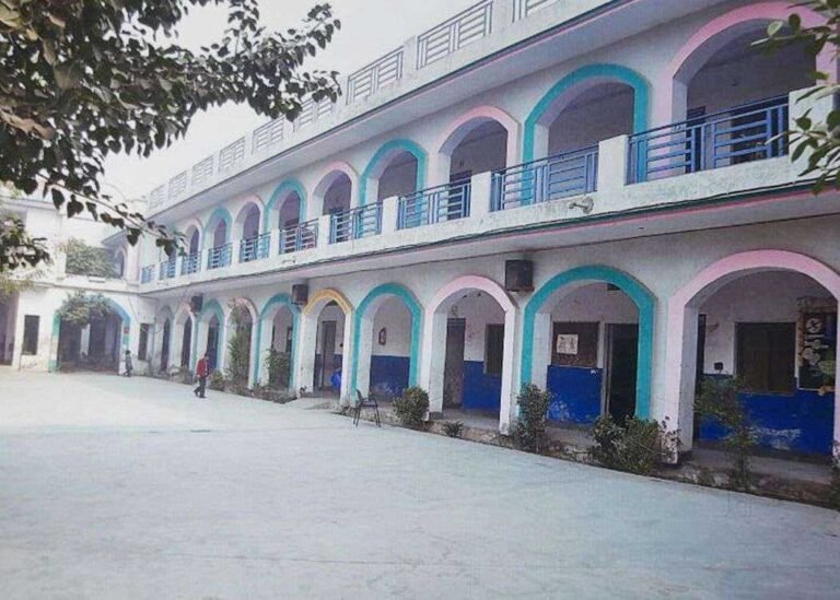 navyug-happy-public-sec-school-delhi-0ey3wvicbv